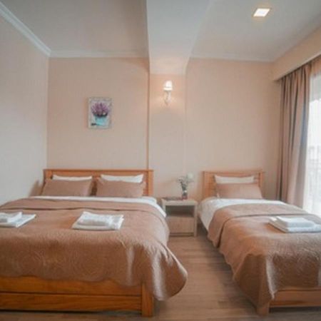 Hotel Szurami Kültér fotó