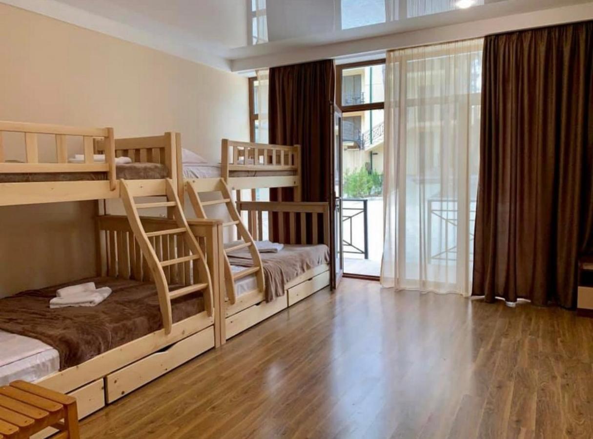 Hotel Szurami Kültér fotó