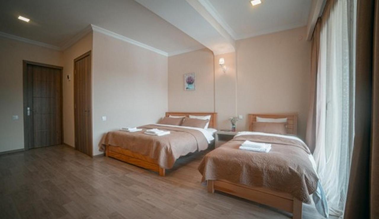 Hotel Szurami Kültér fotó