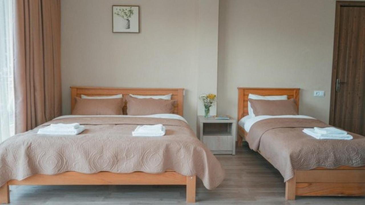 Hotel Szurami Kültér fotó