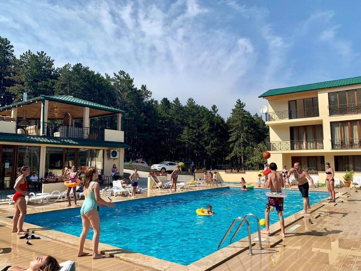 Hotel Szurami Kültér fotó