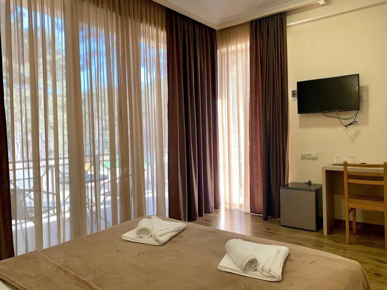 Hotel Szurami Kültér fotó