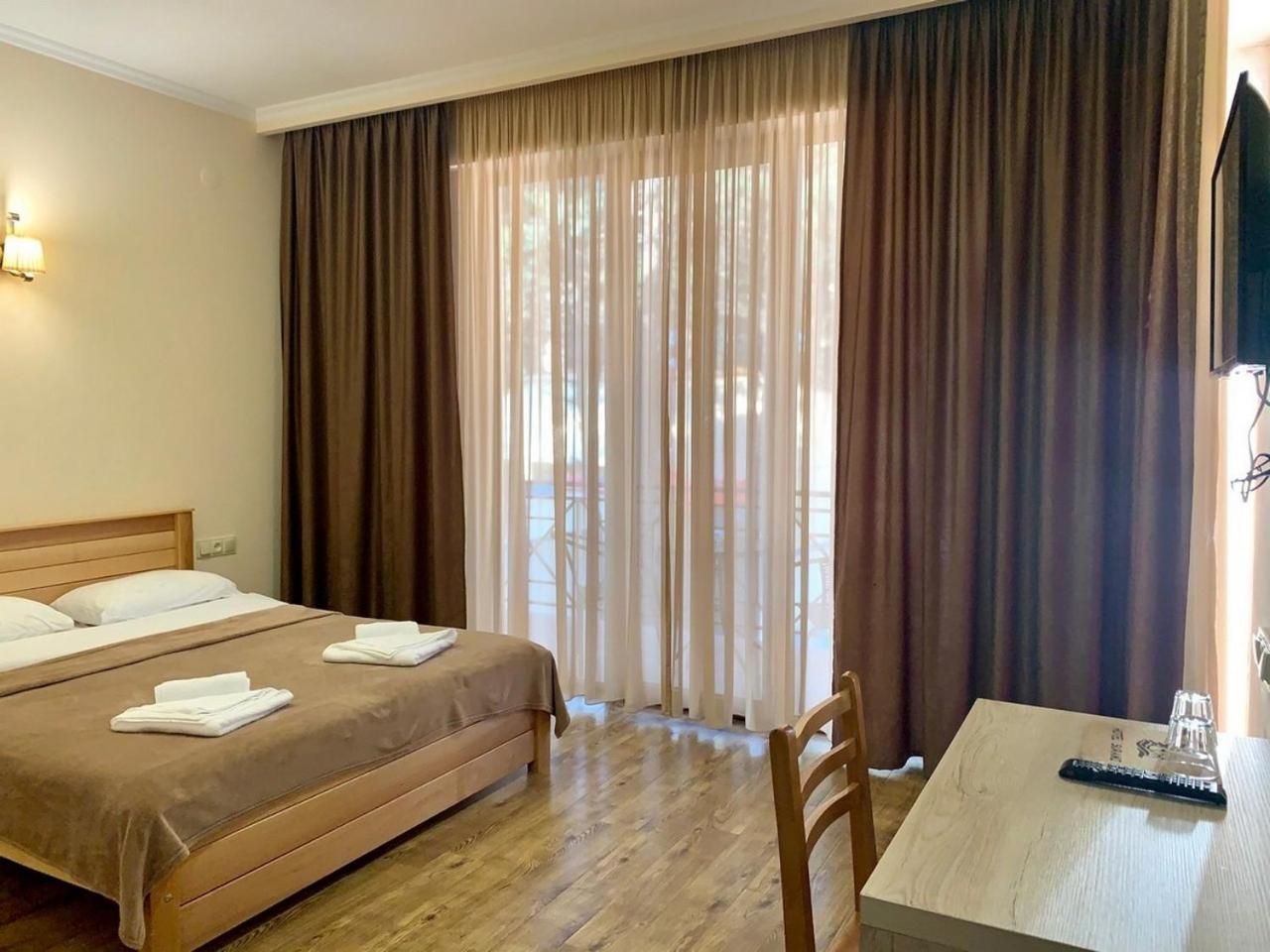 Hotel Szurami Kültér fotó