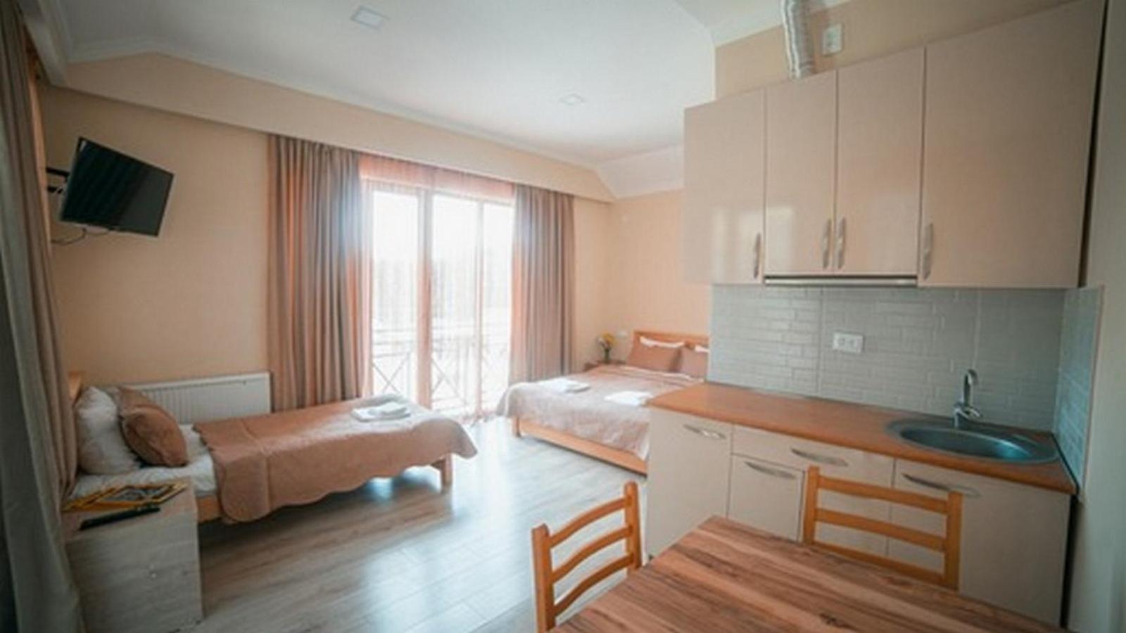 Hotel Szurami Kültér fotó
