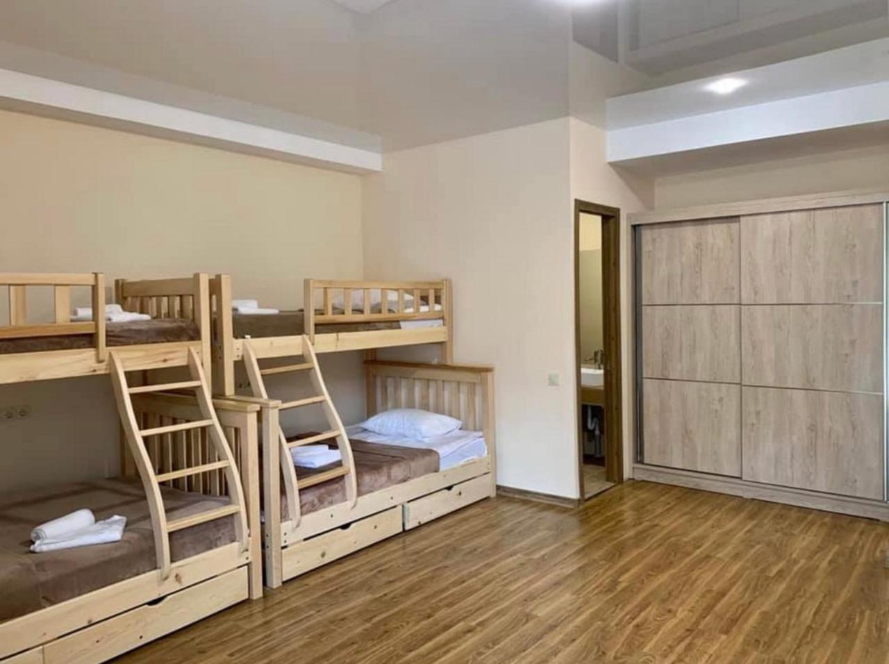 Hotel Szurami Kültér fotó