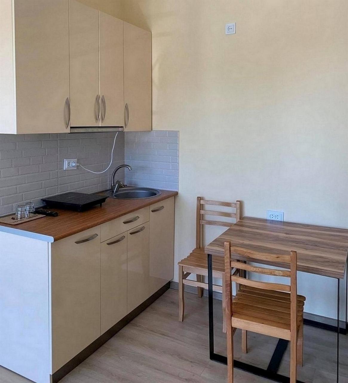 Hotel Szurami Kültér fotó