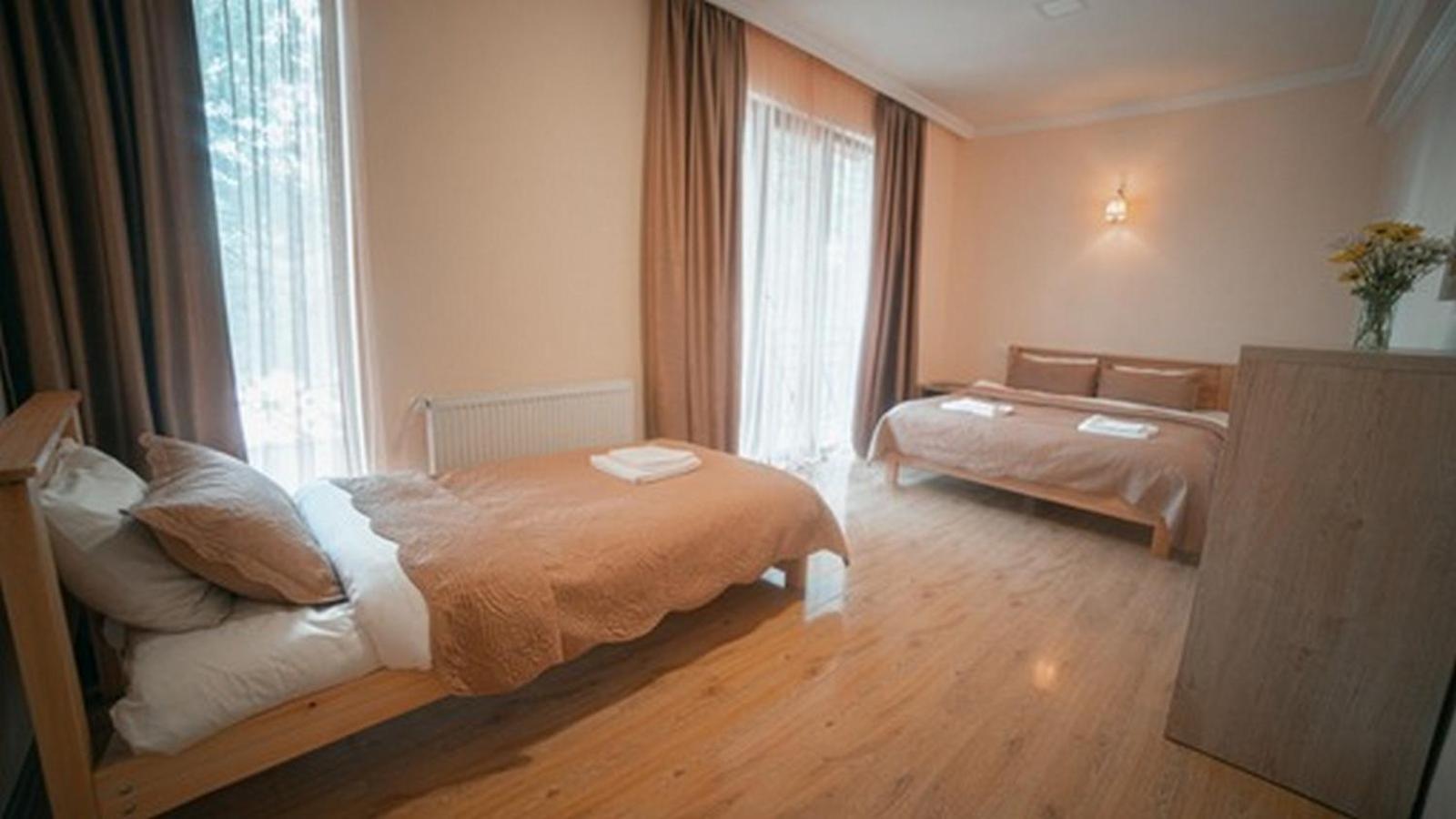 Hotel Szurami Kültér fotó