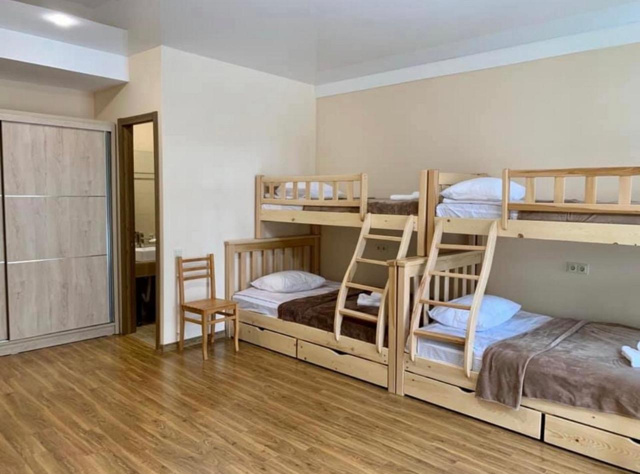 Hotel Szurami Kültér fotó
